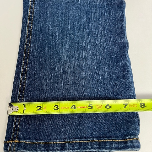 MAURICES Women’s Blue Jeans Size 3/4 Short Distressed Stretch Pockets - Picture 13 of 13